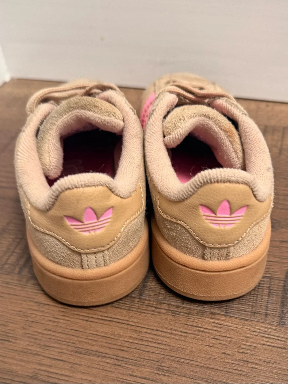 Adidas‎ Campus Originals Girls Sneakers  Tan Pink size 11